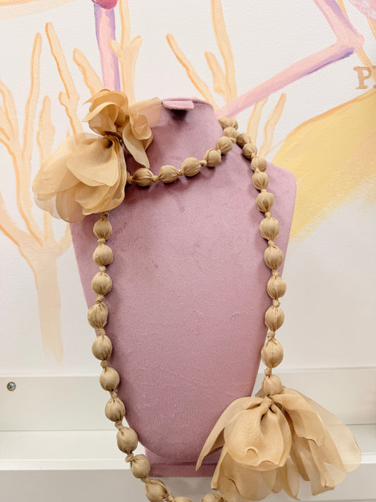 COLLAR