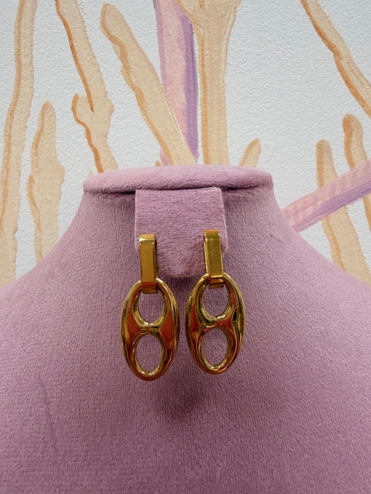 PENDIENTES DORADOS