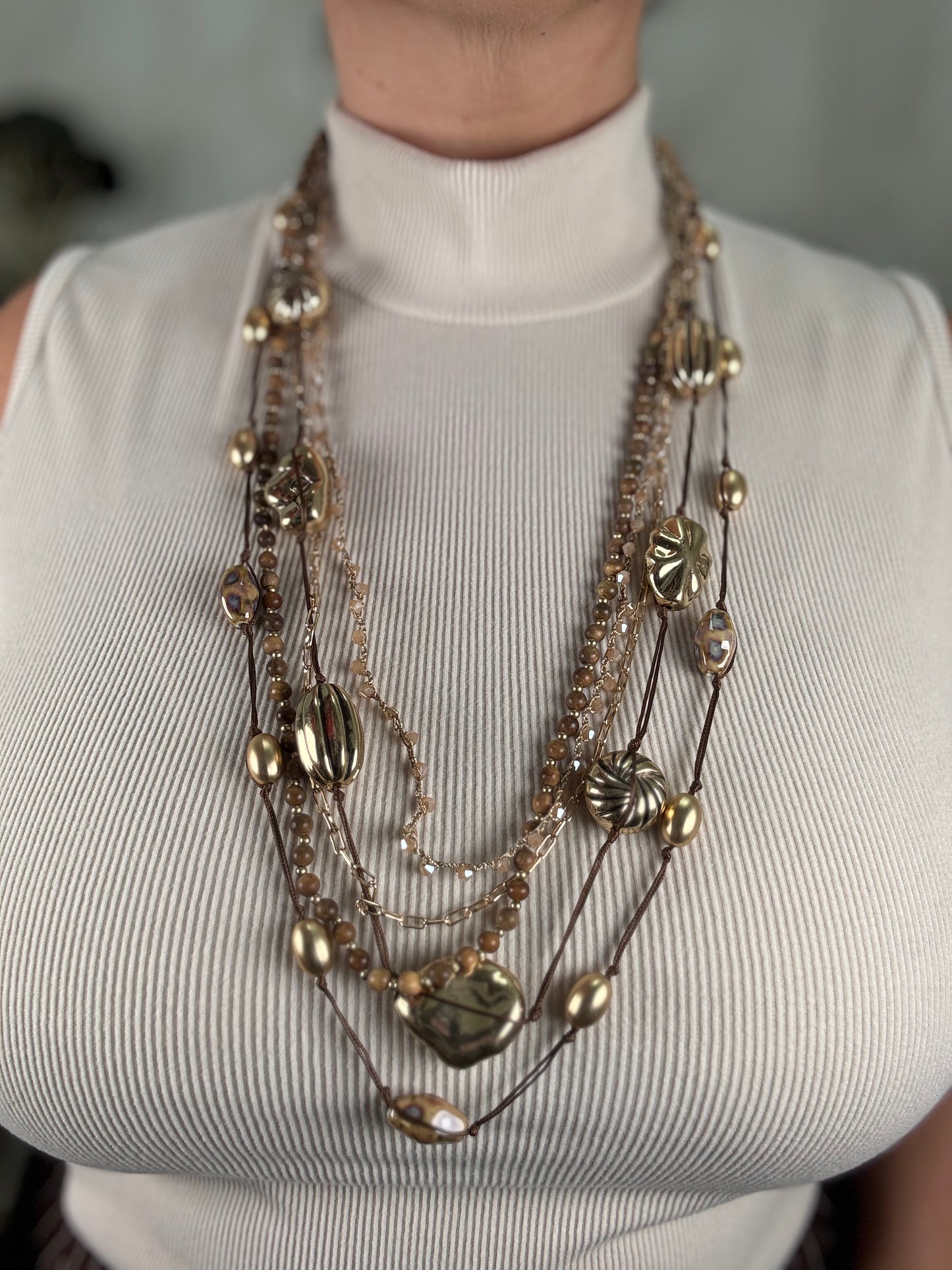 COLLAR ABALORIOS DORADOS