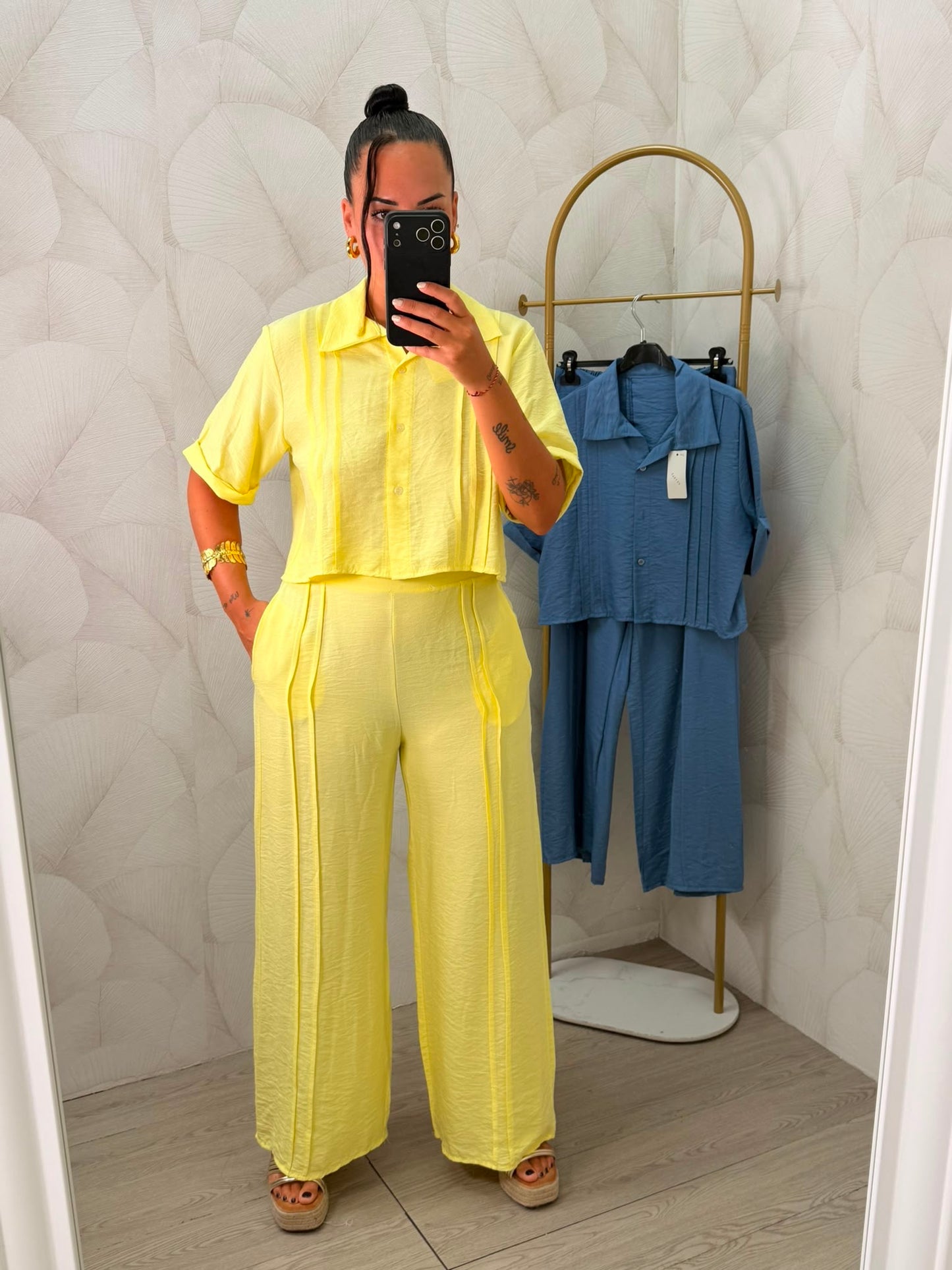 CONJUNTO CAMISA APERTURA ESPALDA Y PANTALÓN