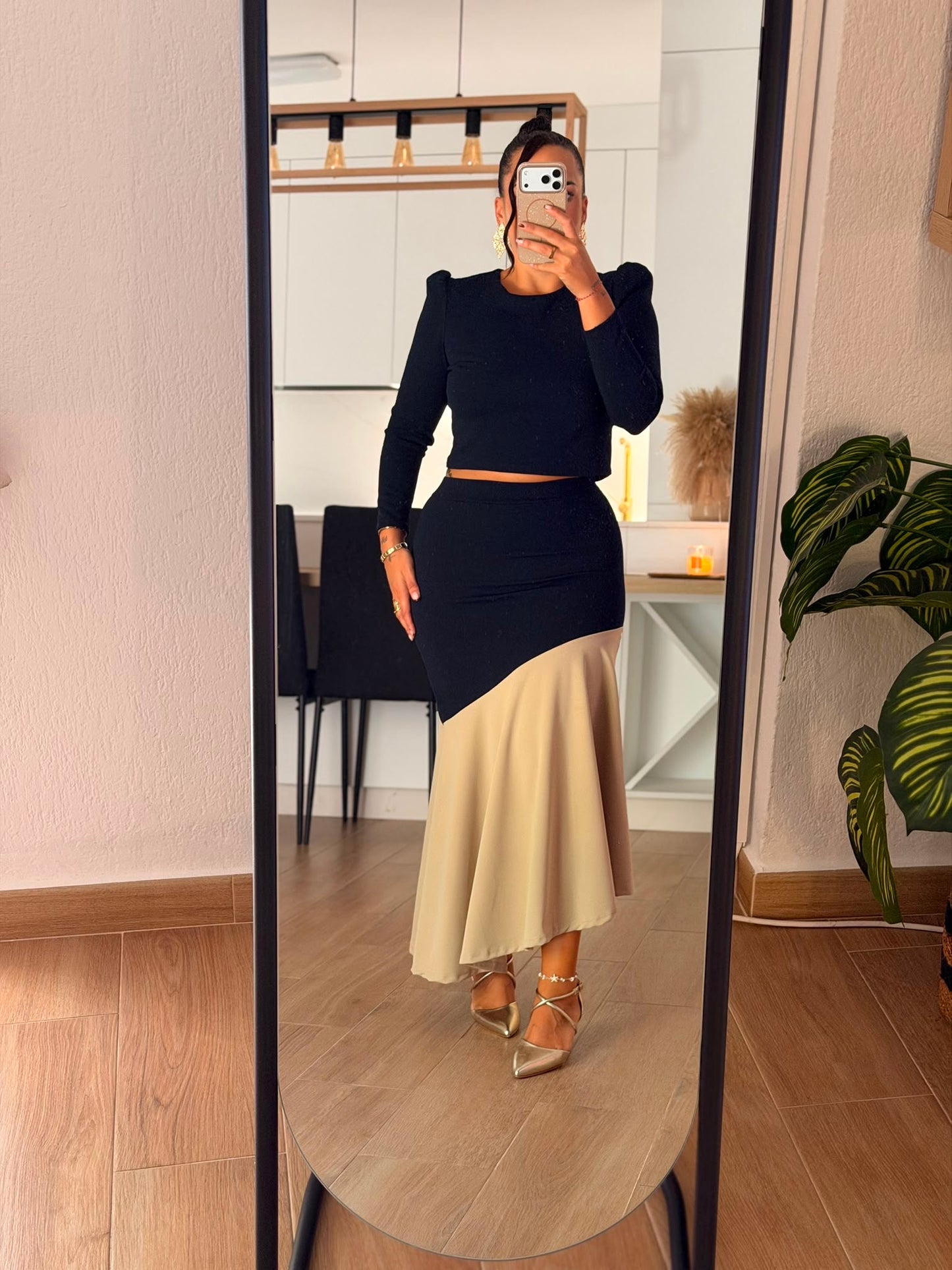 CONJUNTO TOP Y FALDA COMBINADO AZUL MARINO Y BEIGE