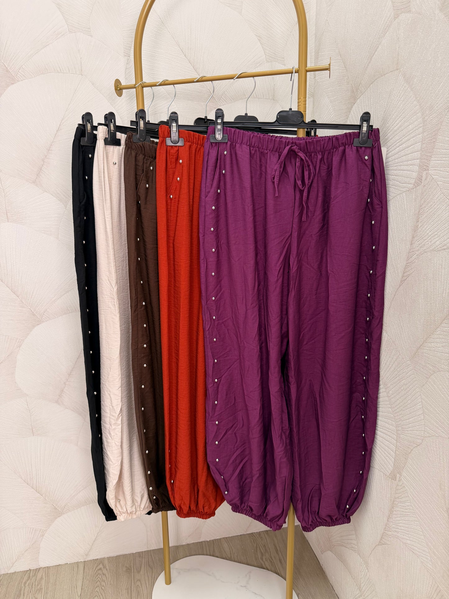 PANTALÓN BOMBACHO TACHUELAS