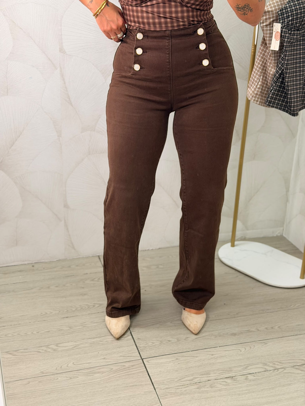 PANTALÓN VAQUERO MARRÓN