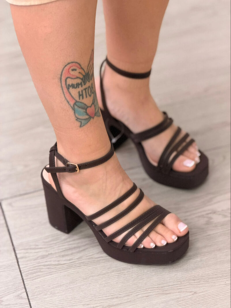 SANDALIA TACÓN MARRÓN