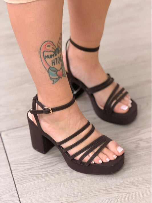 SANDALIA TACÓN MARRÓN