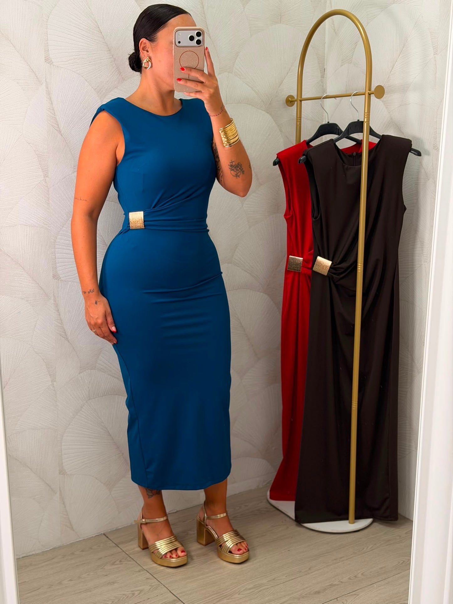 VESTIDO LICRA APLIQUE DORADO