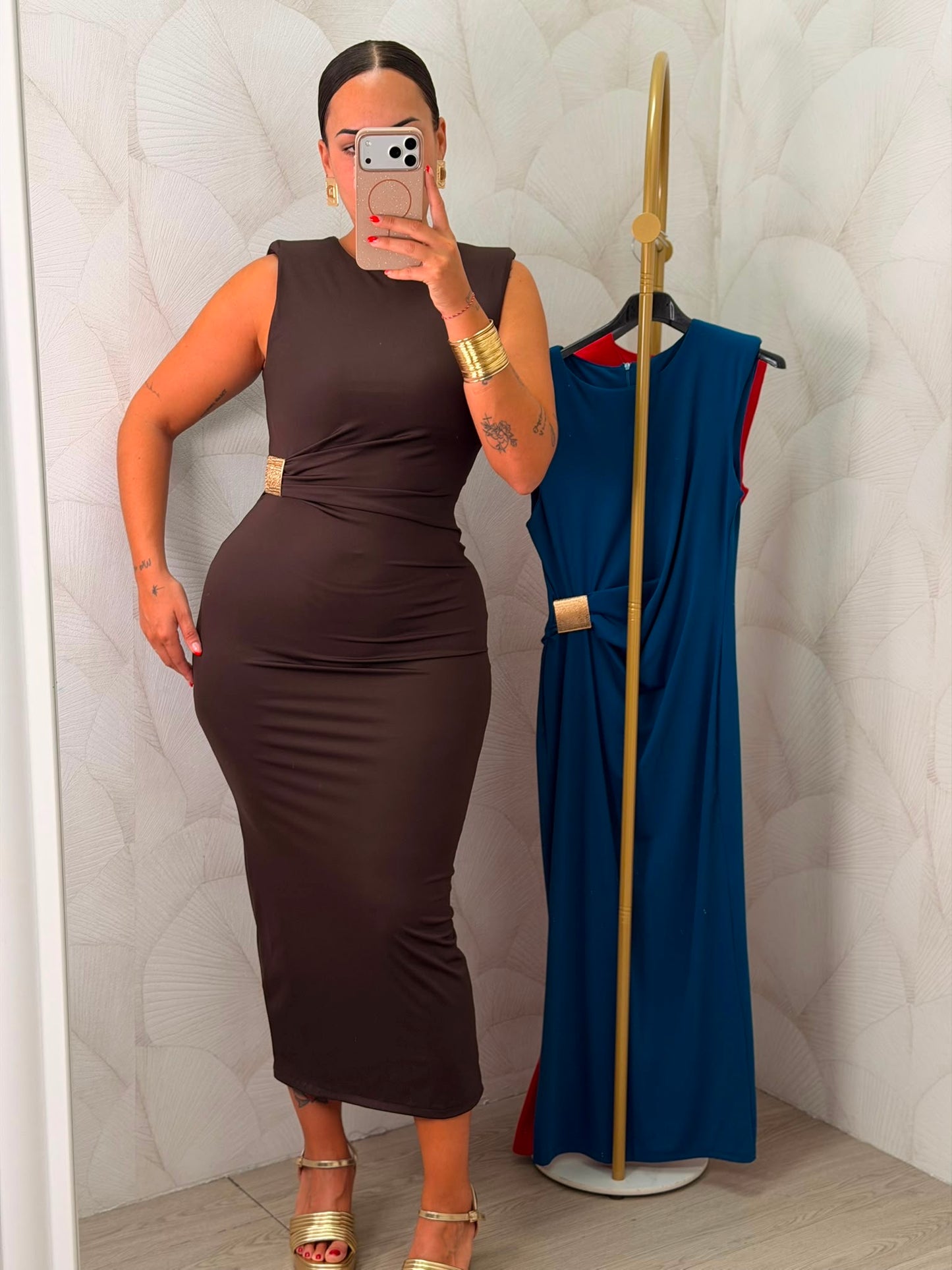 VESTIDO LICRA APLIQUE DORADO