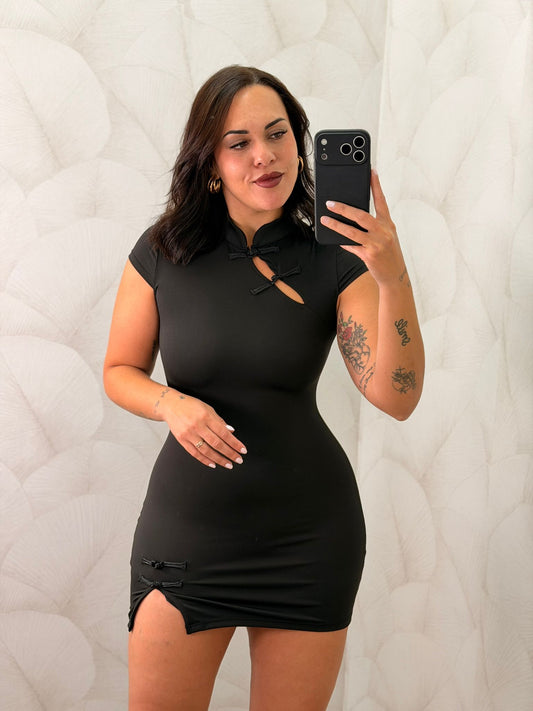 VESTIDO NEGRO