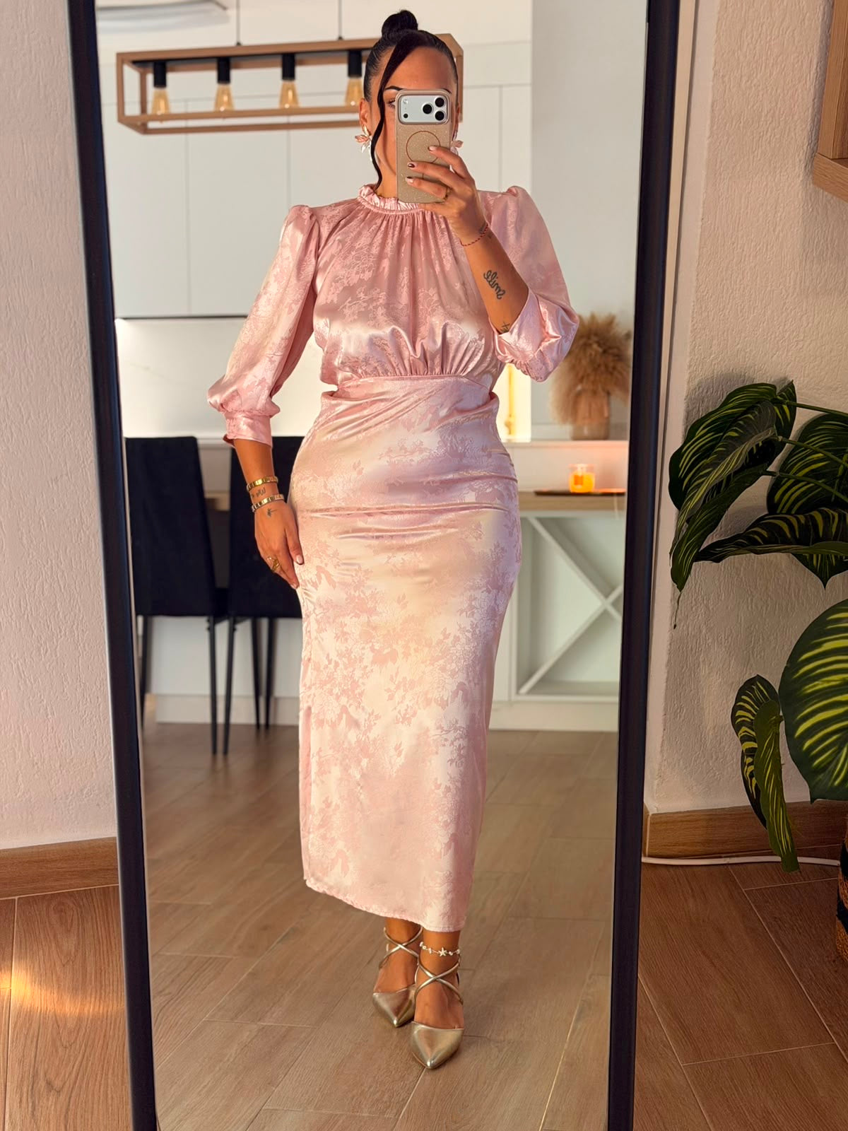 VESTIDO SATINADO ROSA