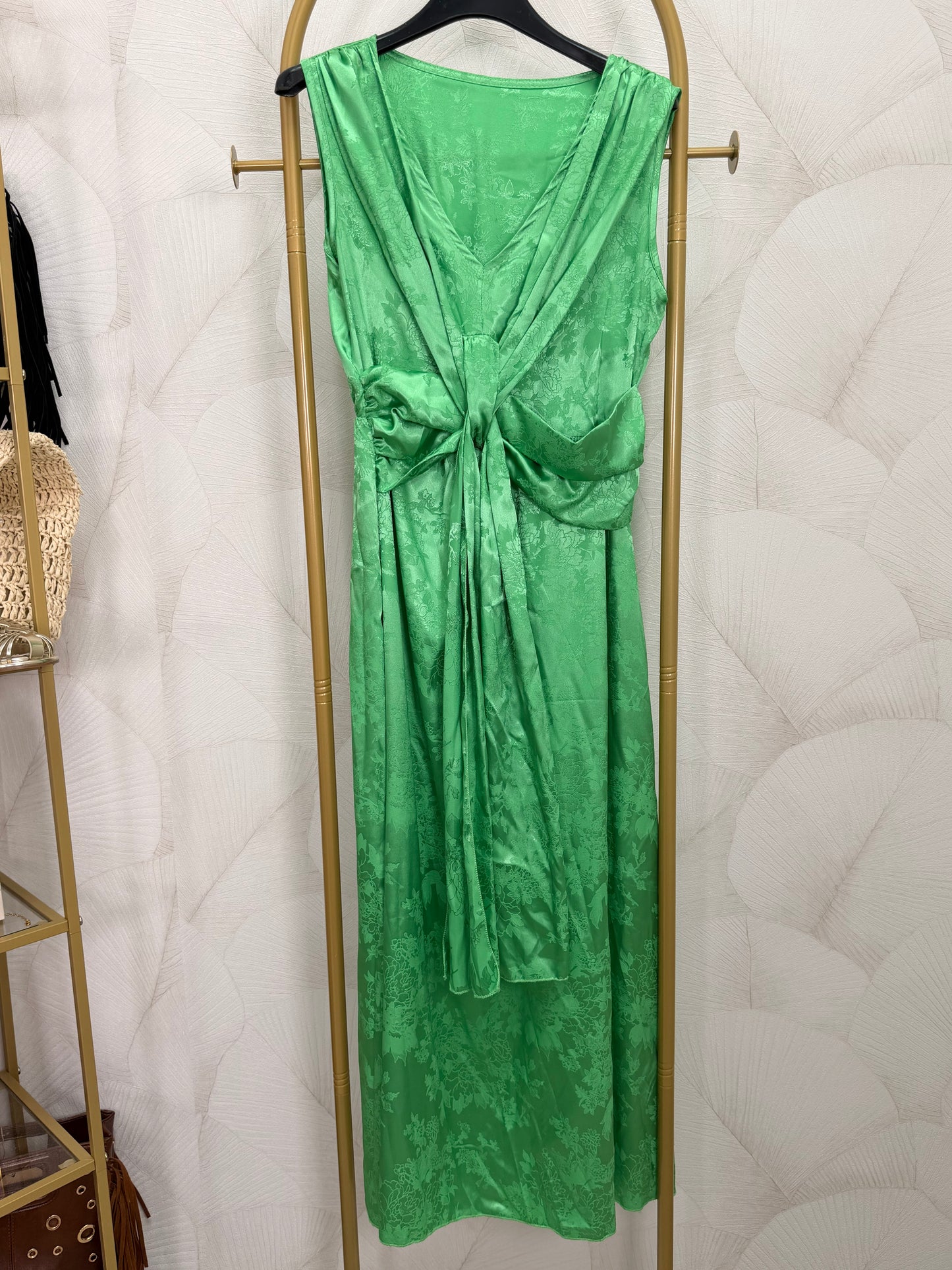 VESTIDO VERDE SATIANDO