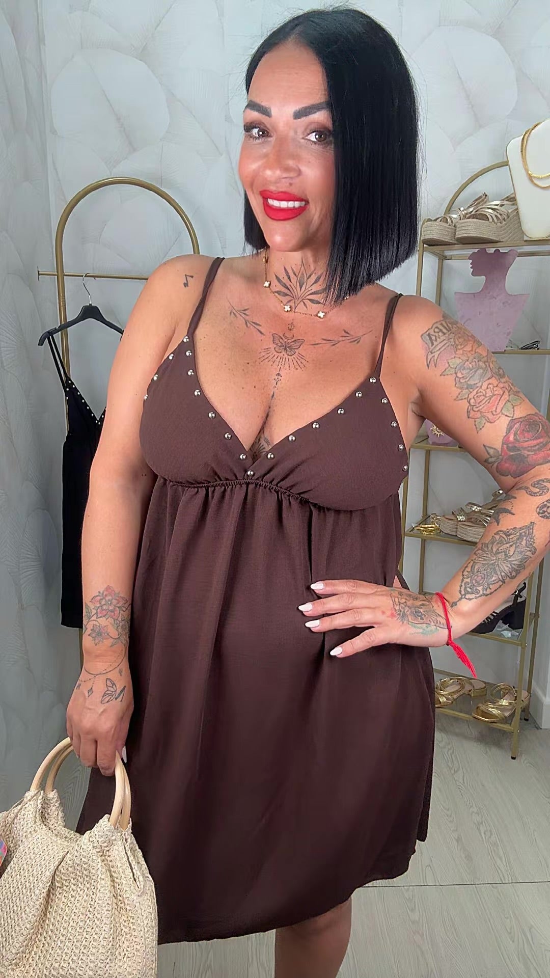VESTIDO TACHUELAS