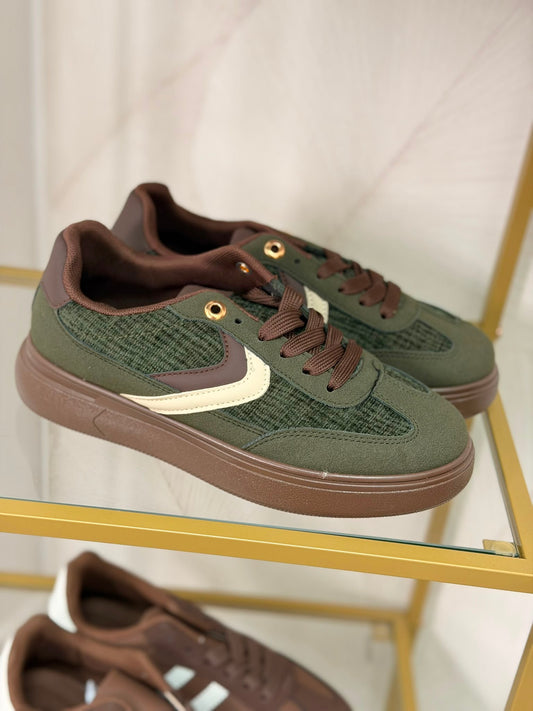ZAPATILLA DEPORTIVA VERDE